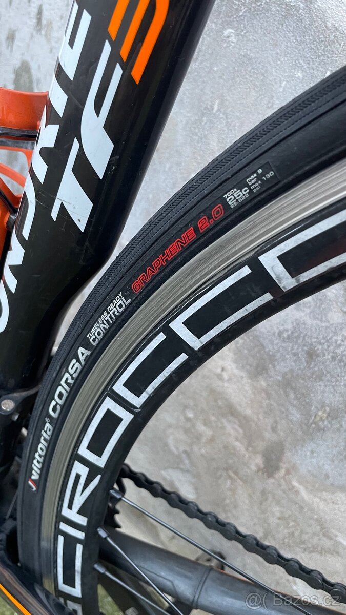 Celokarbonové silniční kolo Fondriest - 7