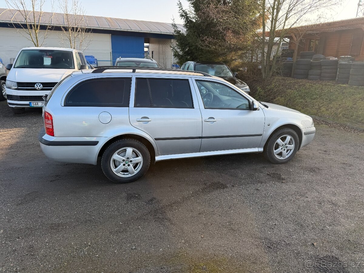 Škoda Octavia 1.6i Tour - 7