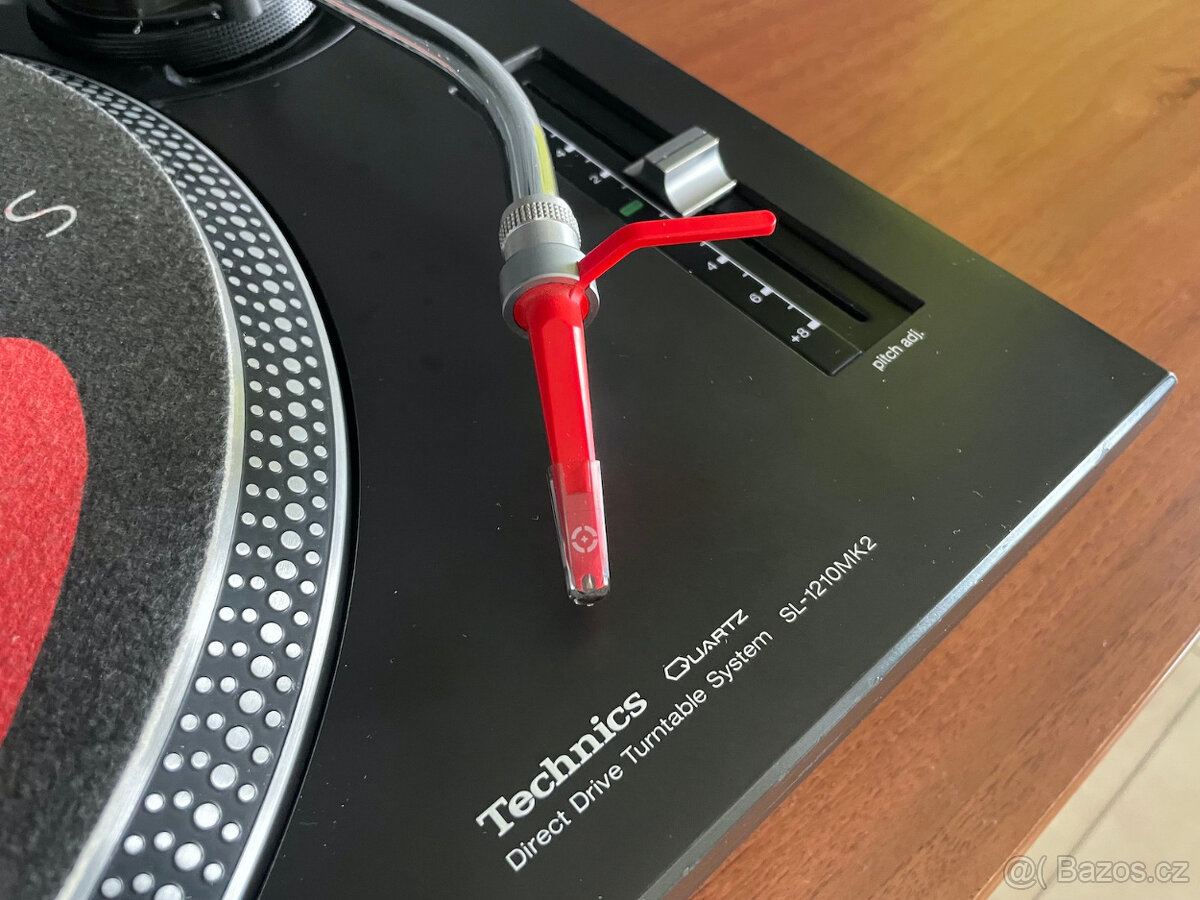 Technics SL 1200 - 7