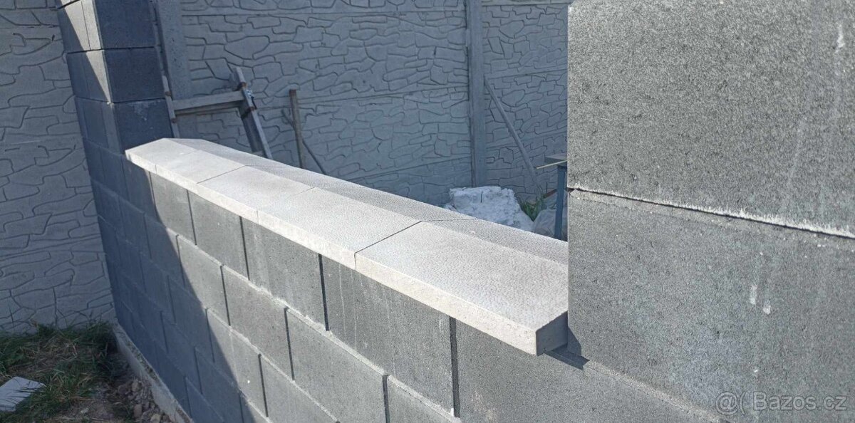 Plotové stříšky s okapničkou různé druhy - 7