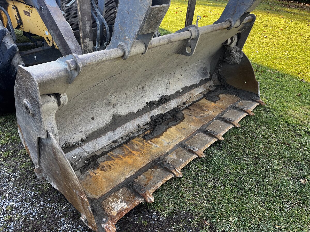 traktorbagr Volvo BL71 - 7