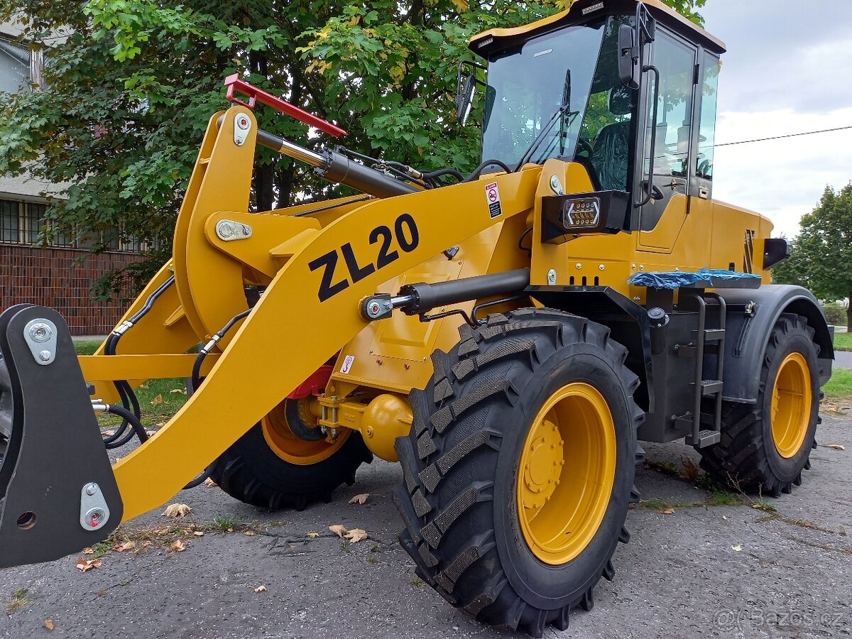 Čelní kolový nakladač ZL20 - 7