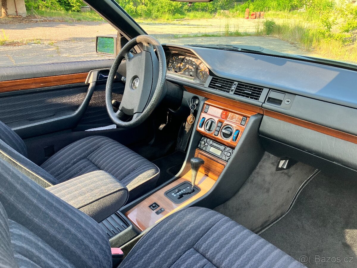 Prodám Mercedes-Benz E 230 CE / W 124 - 7