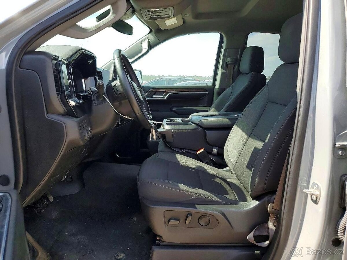Chevrolet Silverado - 7
