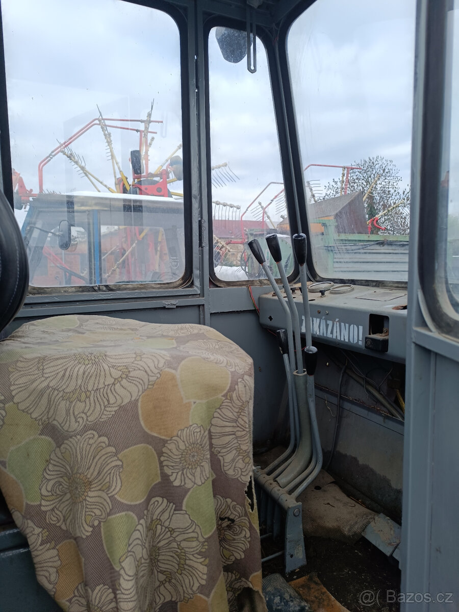 Nakladač UNHZ 750 - 7