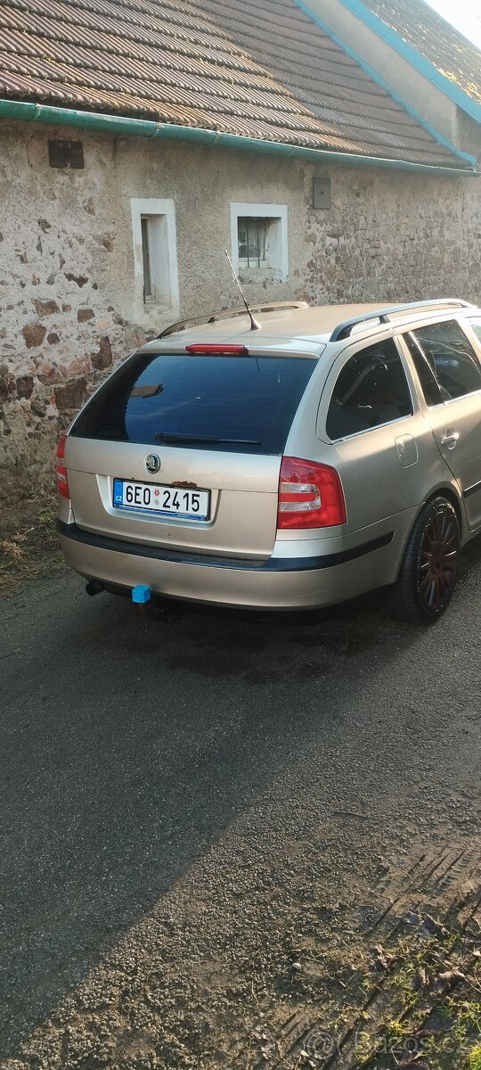 Octavia 2 1.9 tdi - 7