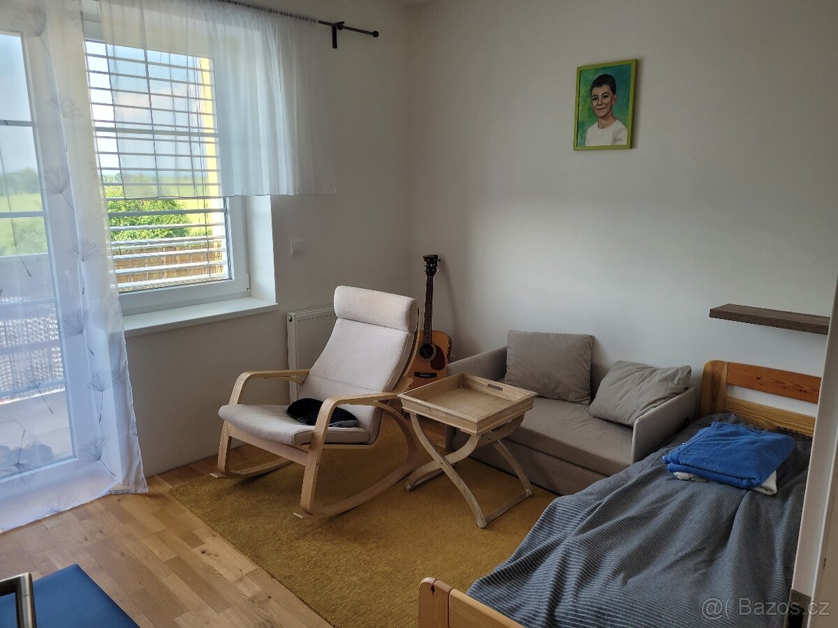 Pronájem bytu 3+kk kousek od Prahy - 7