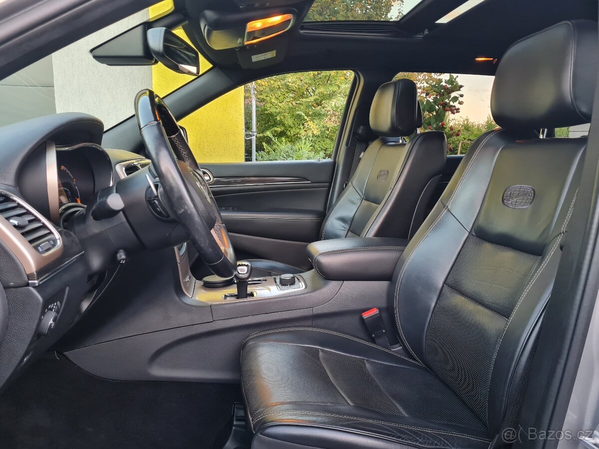 Jeep Grand Cherokee 3.0CRDi 184kW OVERLAND 108tKMM - 7