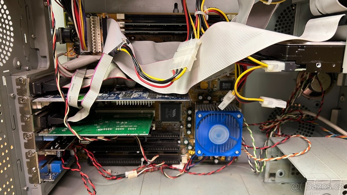 Retro PC AMD K6-2 @350MHz, 128MB RAM, Win 98SE - 7