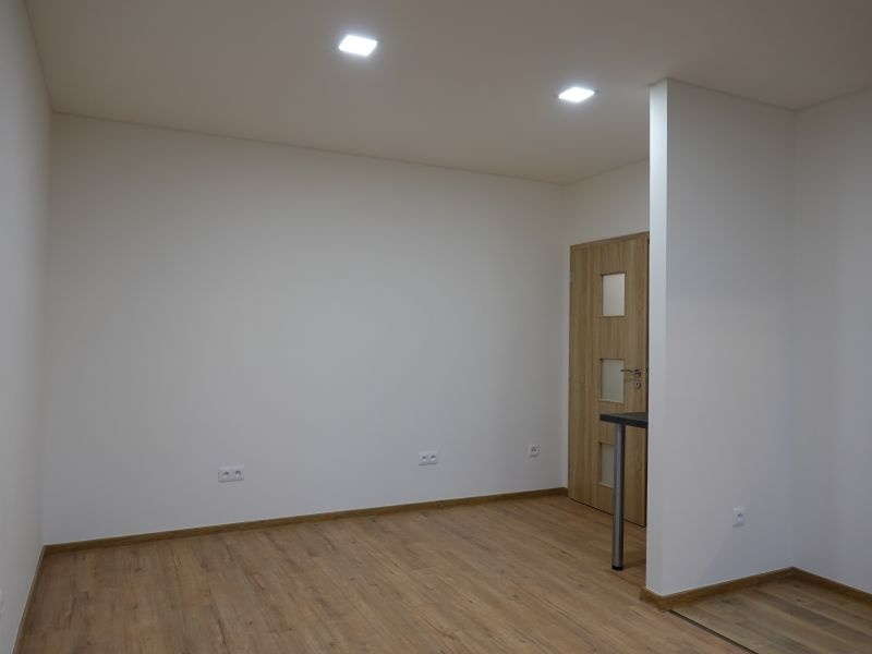 Byt 1+KK s balkónem, Ostrava-Poruba, ul. Marie Majerové - 7