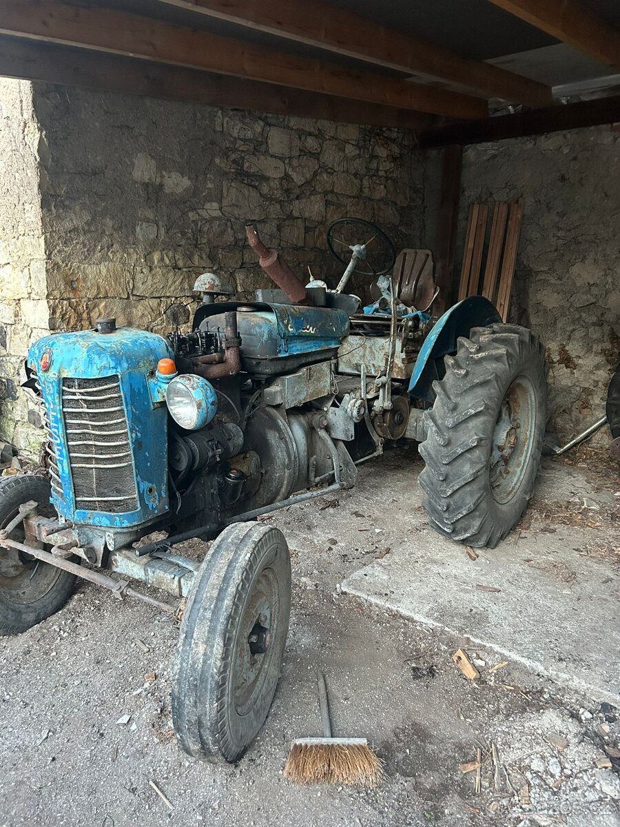 Zetor 25 - 7