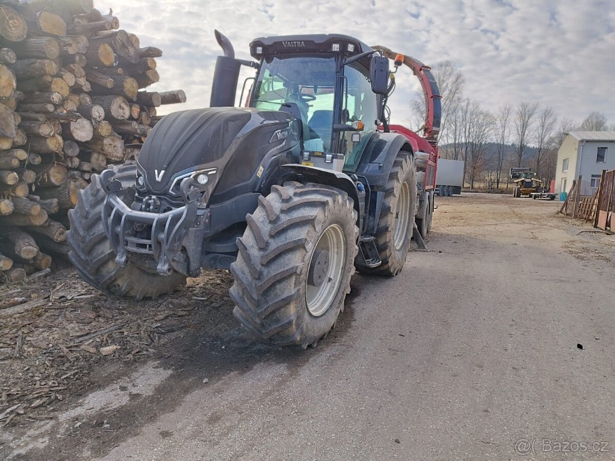 Traktor Valtra S394 + Štěpkovač Maxim 1270 HR - 7