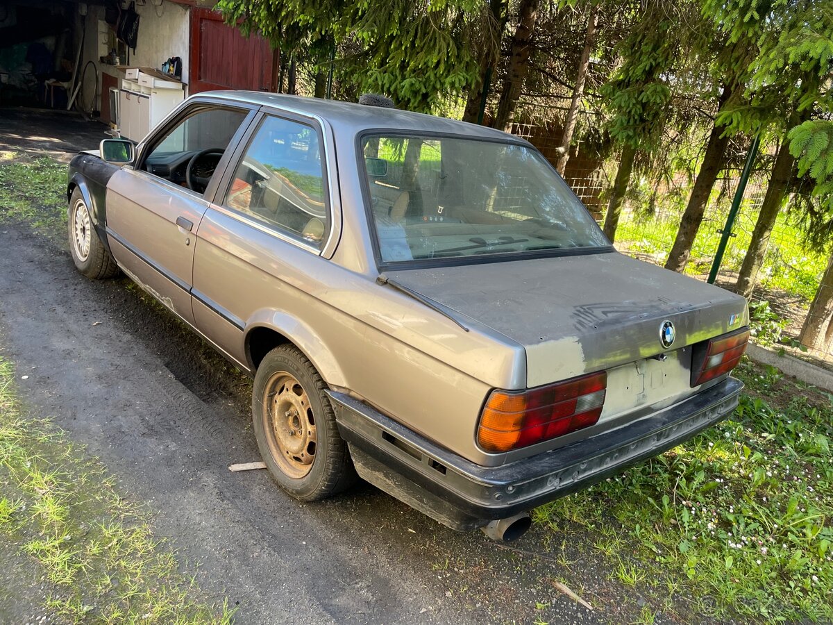 BMW E30 318i Coupe facelift. - 7