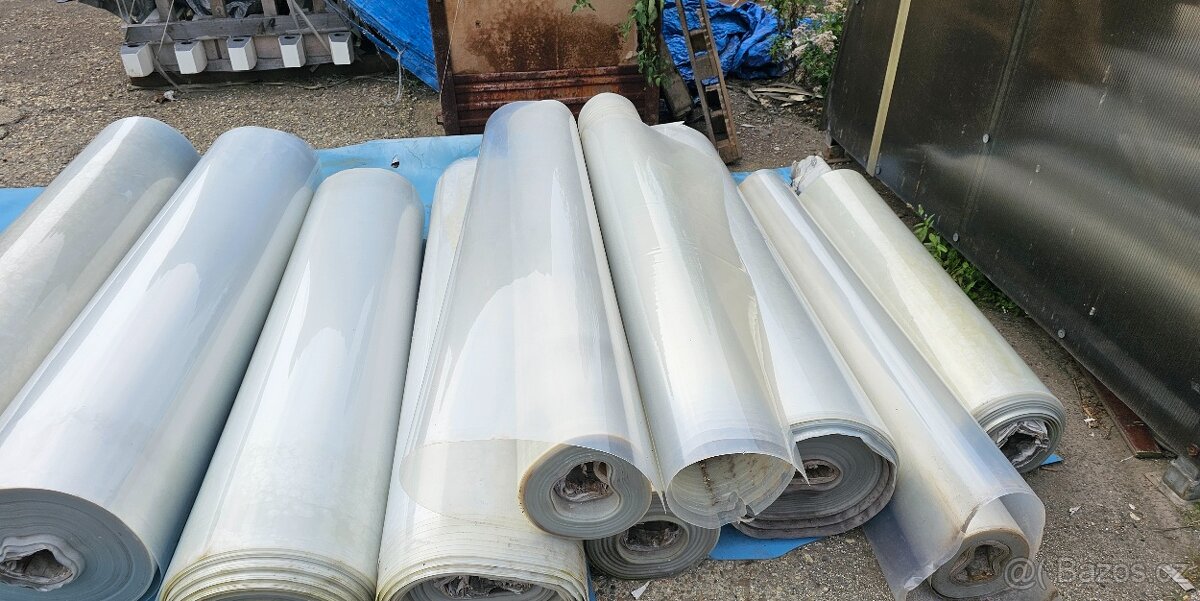 Průhledná čirá transparentní folie - pevná - 7