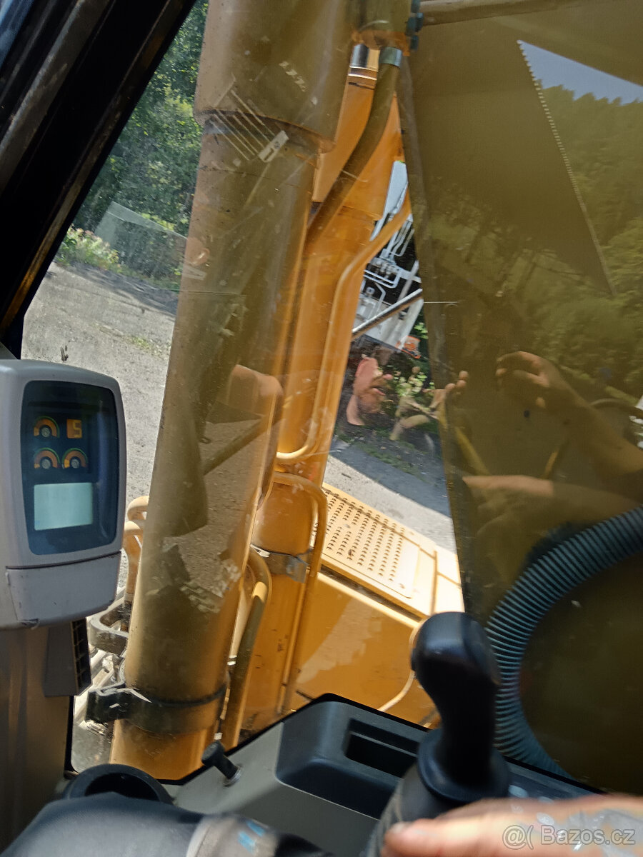 CAT 312 pásový bagr - 7