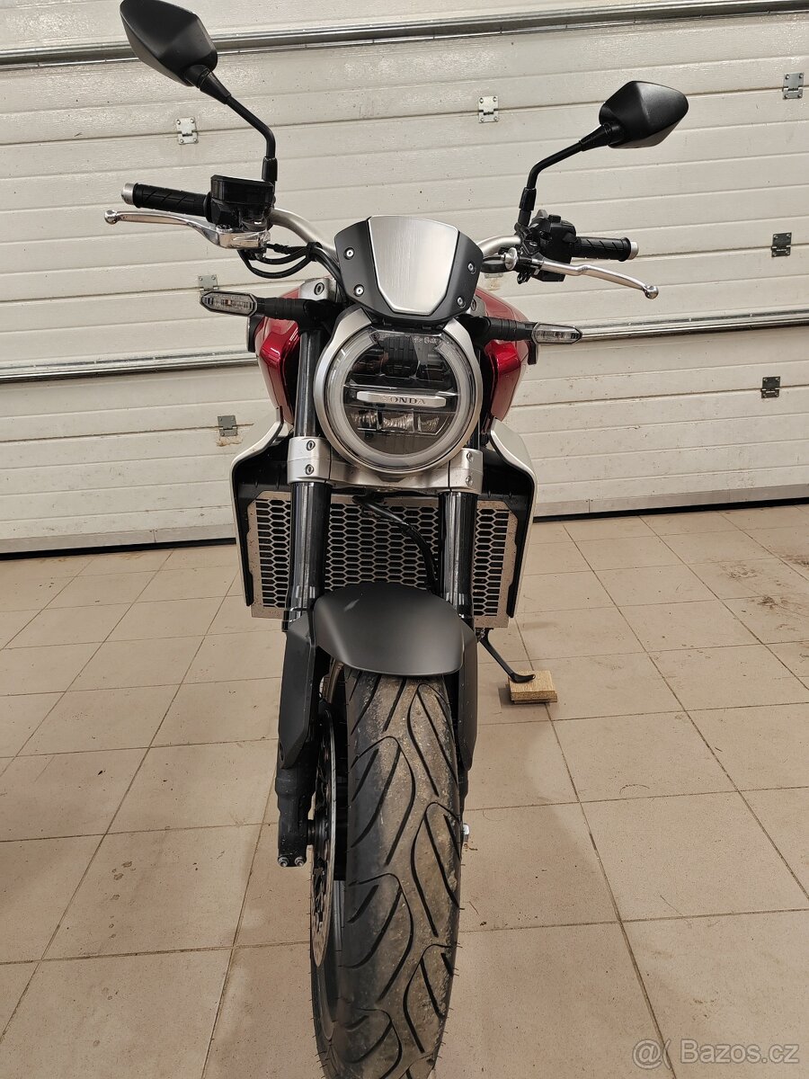 Honda CB1000R - 7