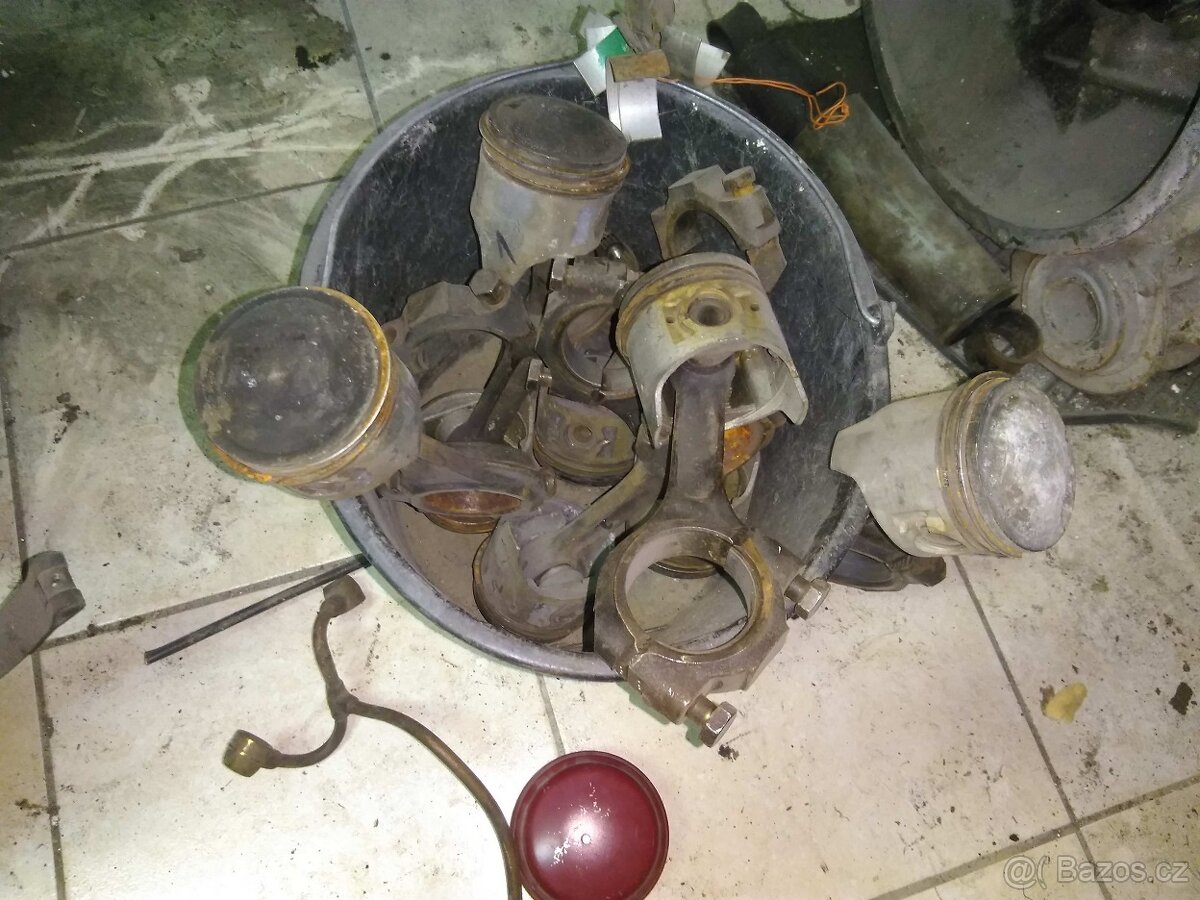 Motor Tatra 603-1 G rok 63 - 7