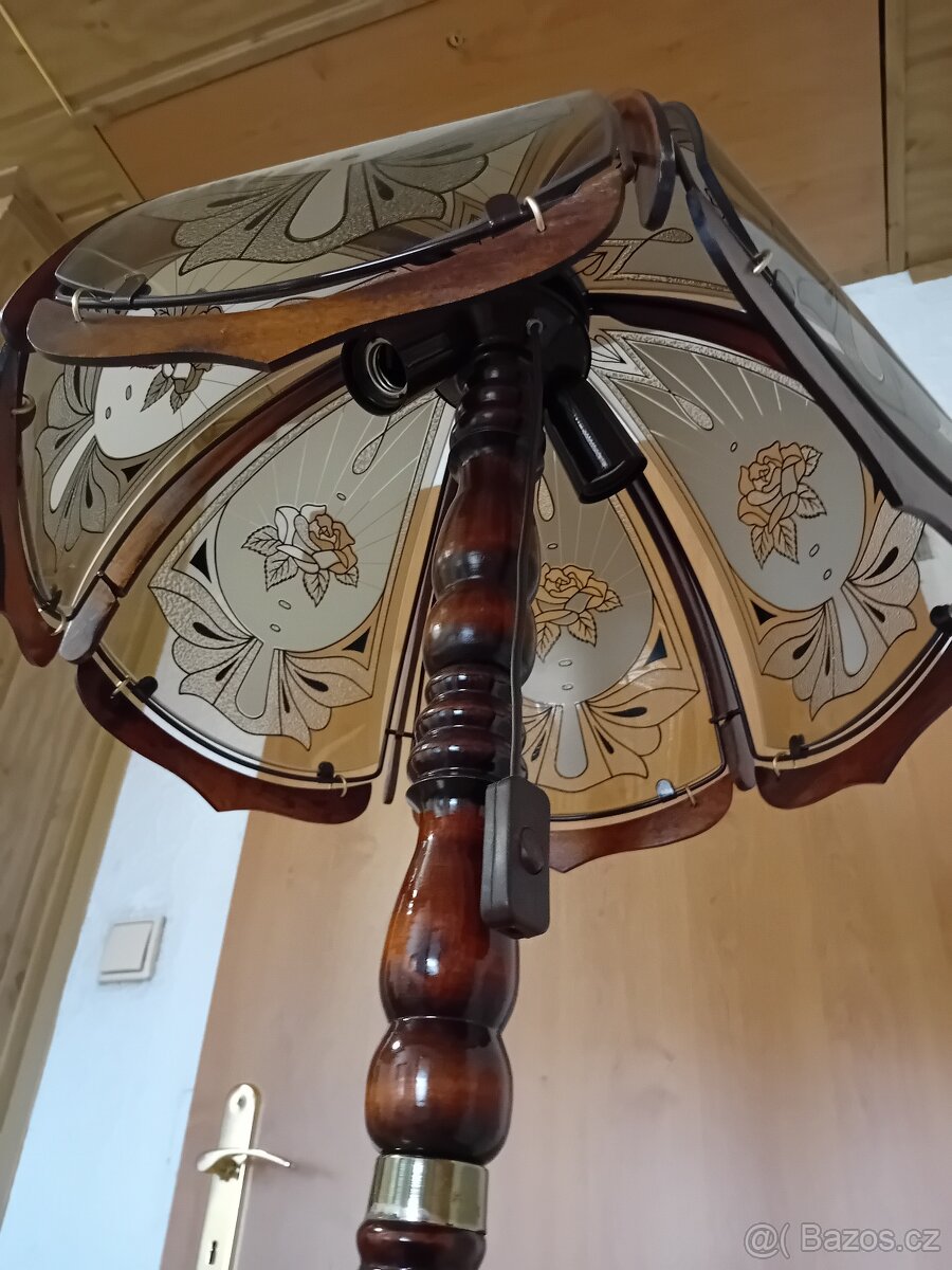 Lustr a stojací lampa - 7