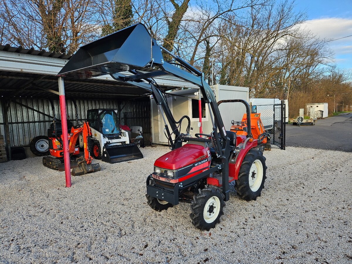 malotraktor Mitsubishi MT240 4x4 s čelákem - 7