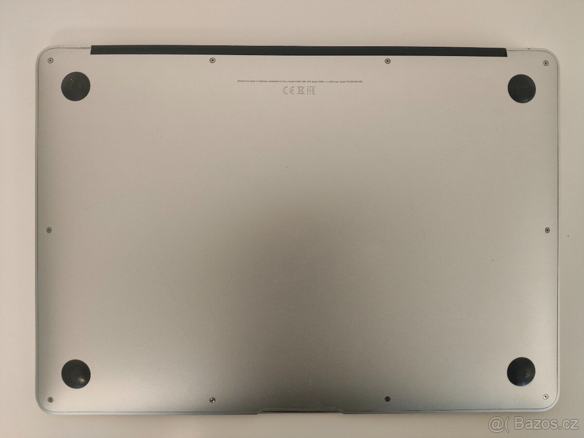 MacBook Air 2017 | i5 • 8GB • 256GB SSD - 7