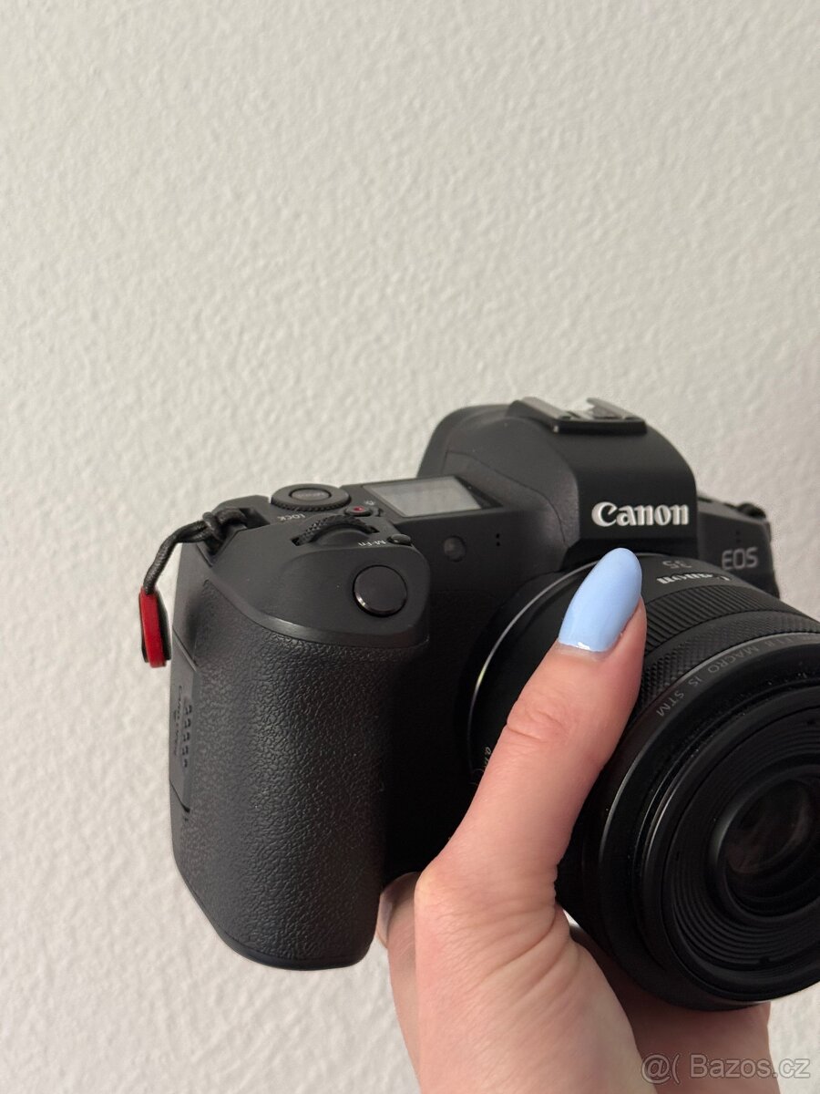 Canon EOS R - 7