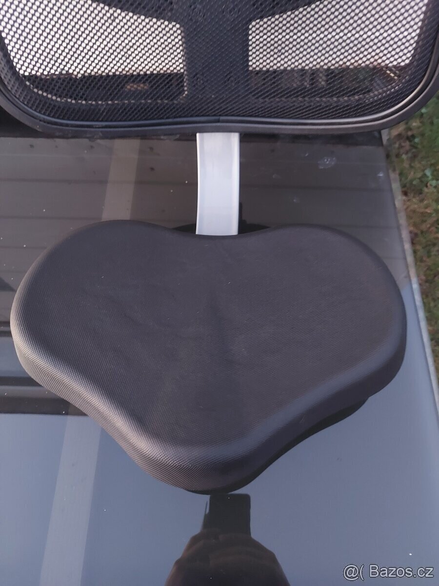 Sedátko s opěradlem - 7