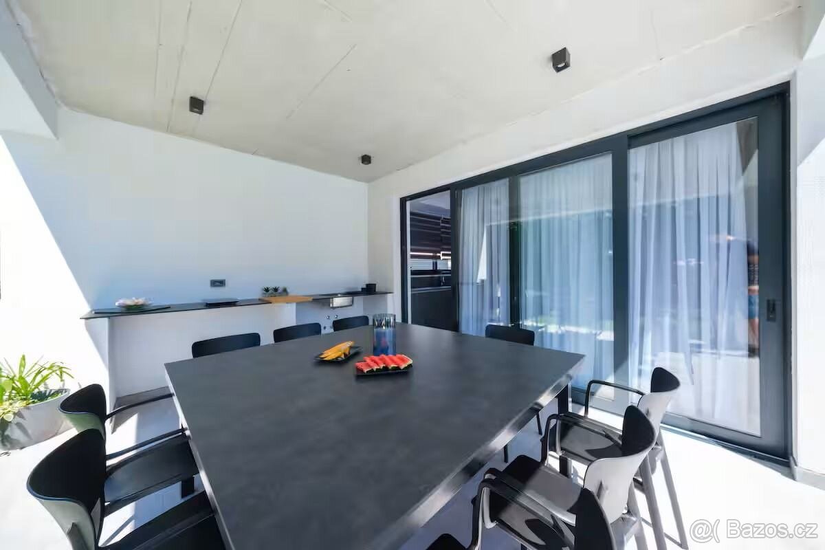 Chorvátsko dizajnová Vila s bazénom a wellness - 7