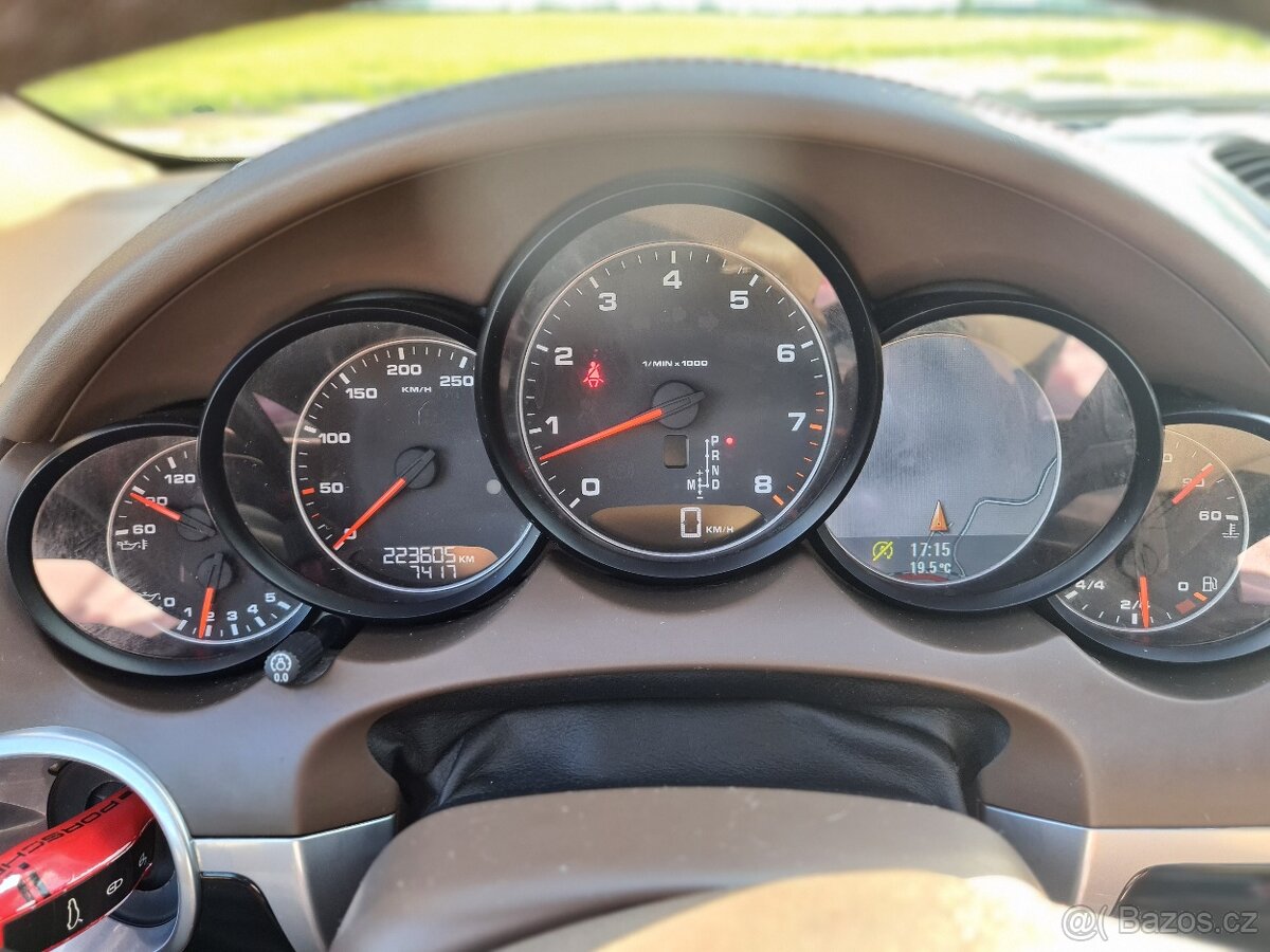 Prodam Porsche Cayenne - 7