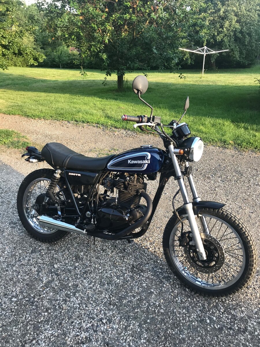 Kawasaki TR 250 - 7
