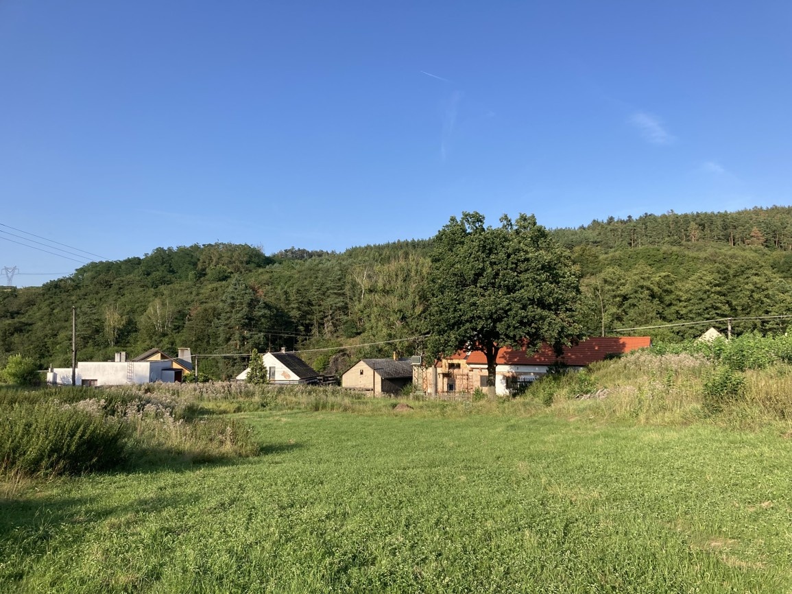 Stavební pozemek (1 091 m², Radnice - Svatá Barbora) - 7