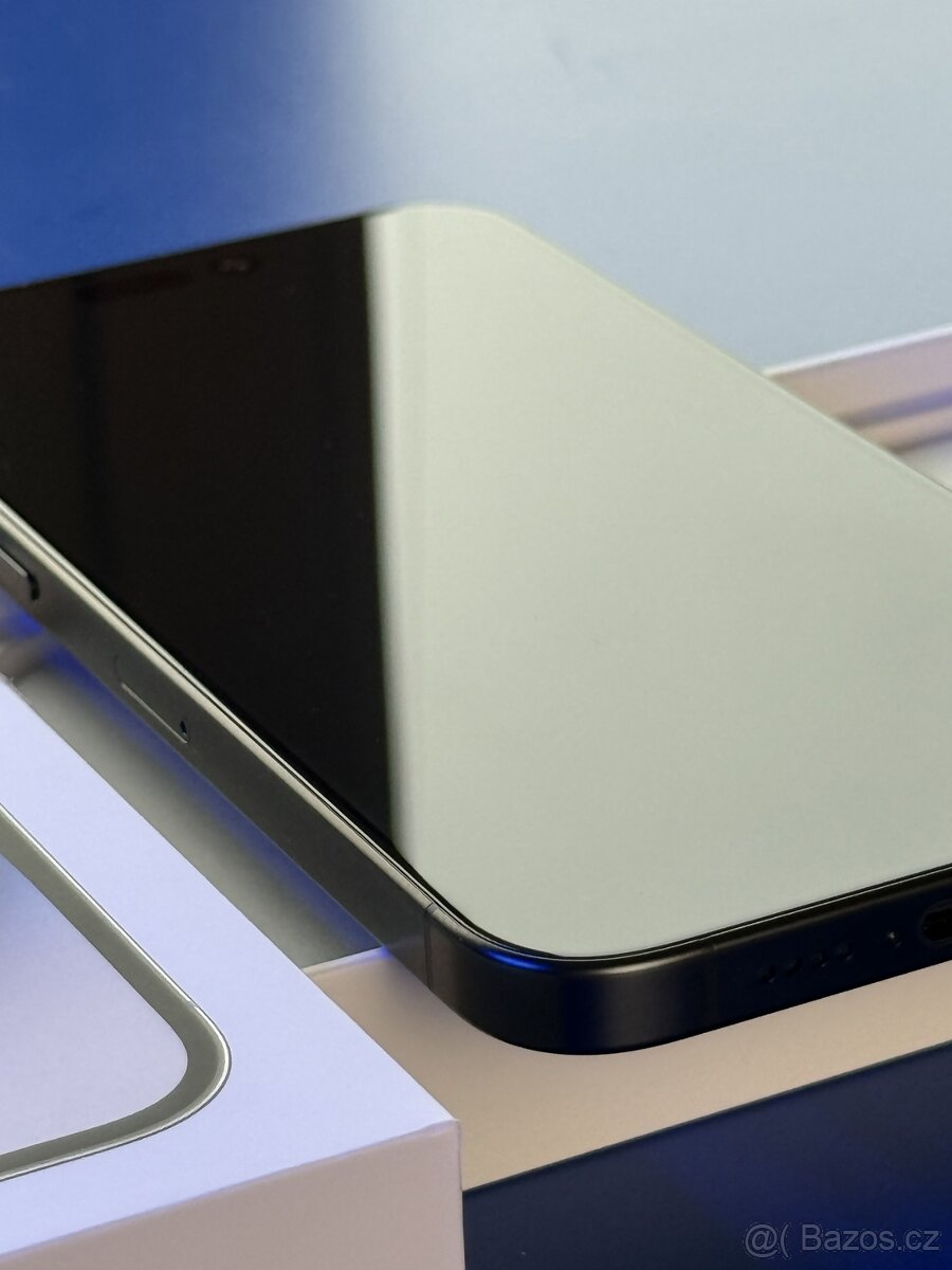 Apple iPhone 15 Pro Max Black Titanium 256GB - 7