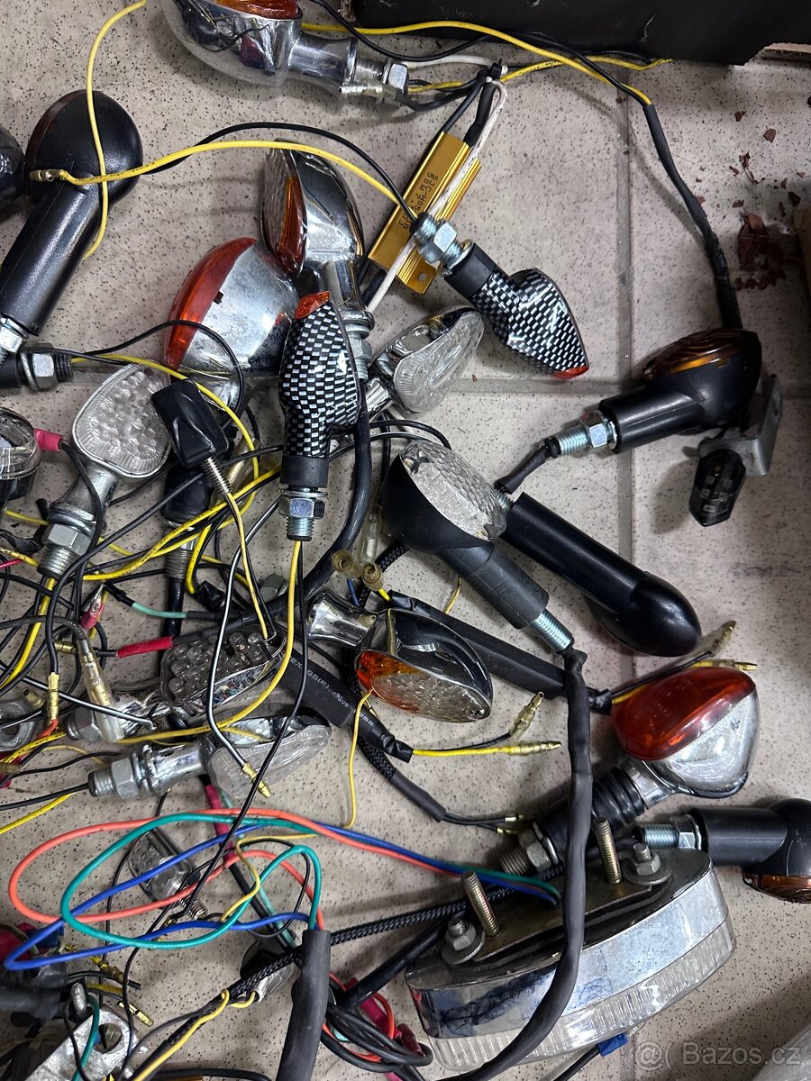 Yamaha Vmax 1200 a různé - 7
