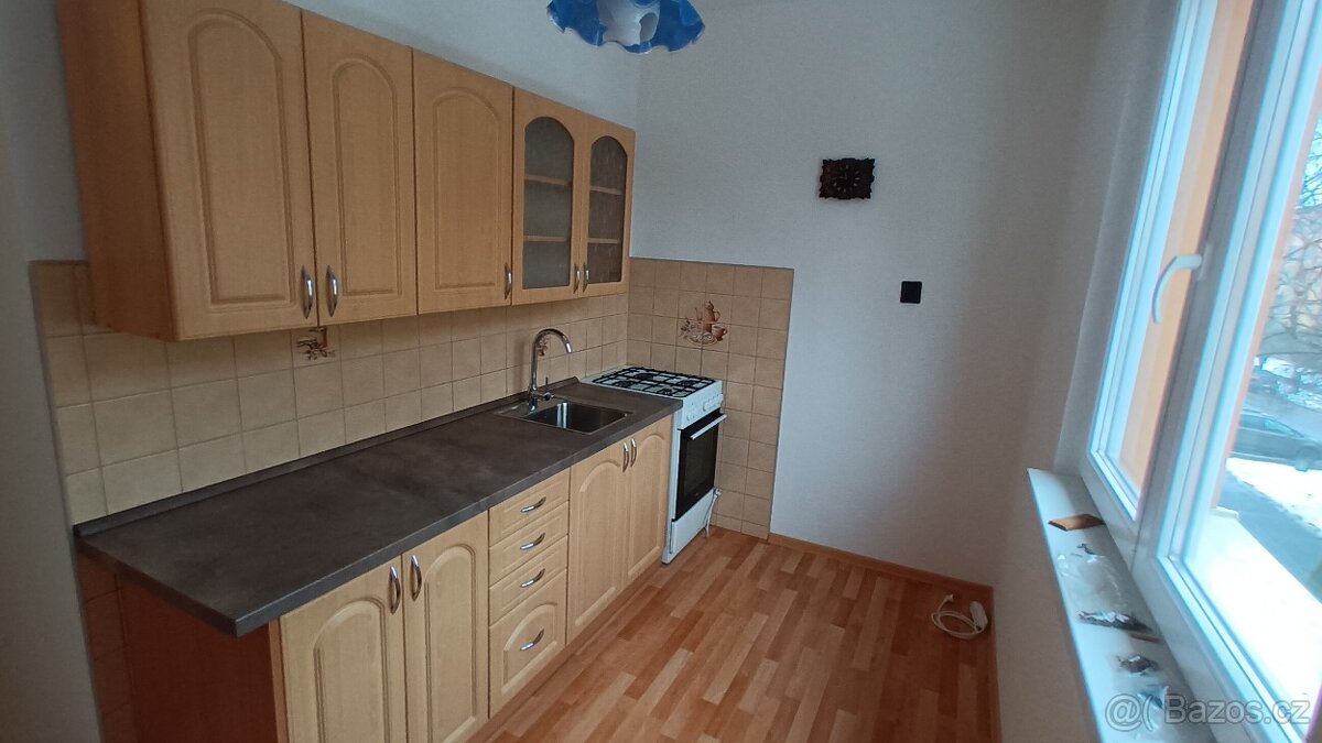 Pronájem bytu 2 + 1 - 7