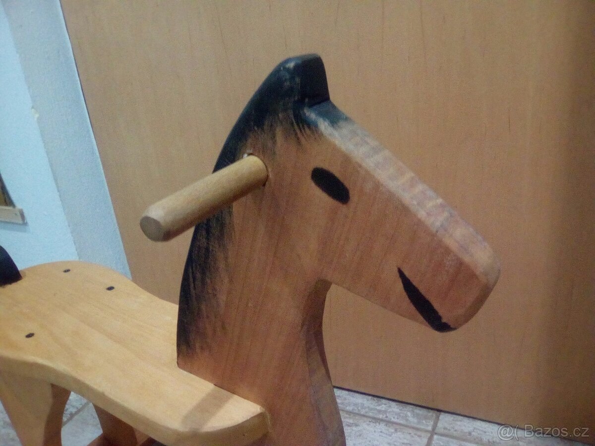 Velký houpací kůň dřevěný - 7