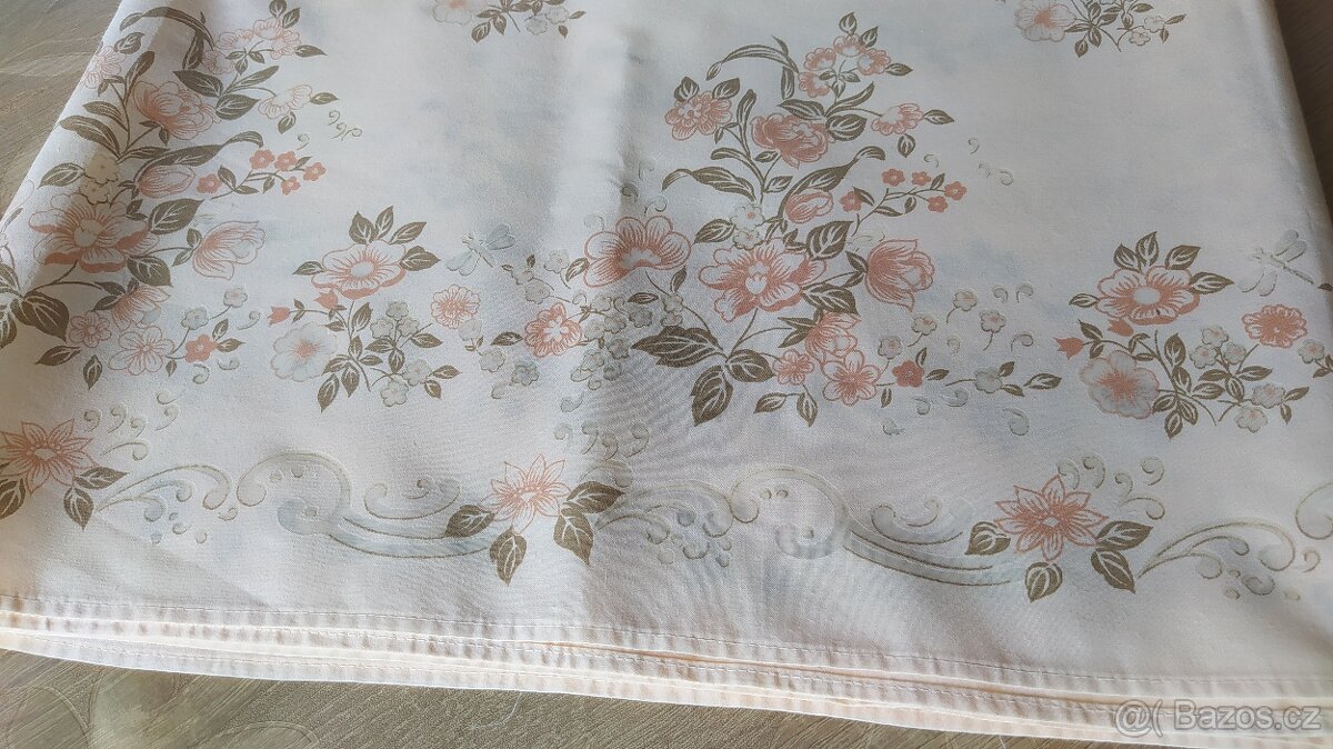 Nový ubrus sváteční - 7