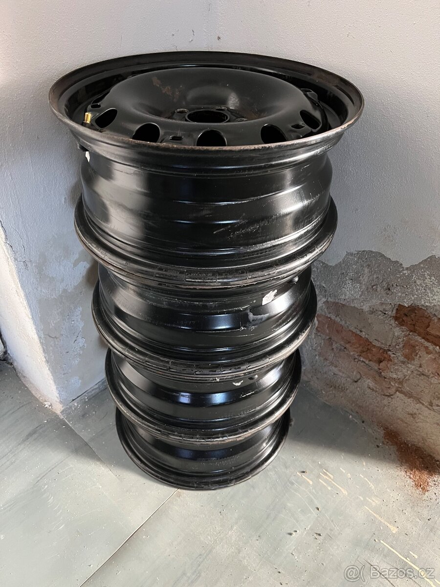 Good year zimní pneu+plechová kola Škoda - 7