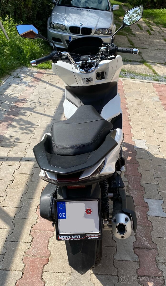 Skútry Honda PCX 125 dvakrát - 7