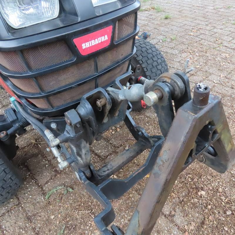 Japonský malotraktor, kabina - 7