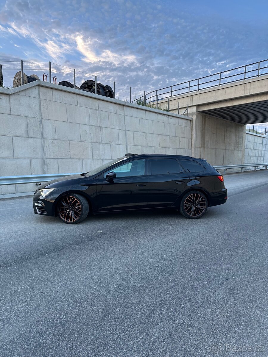 Seat Leon Cupra 221kw Max. výbava - 7
