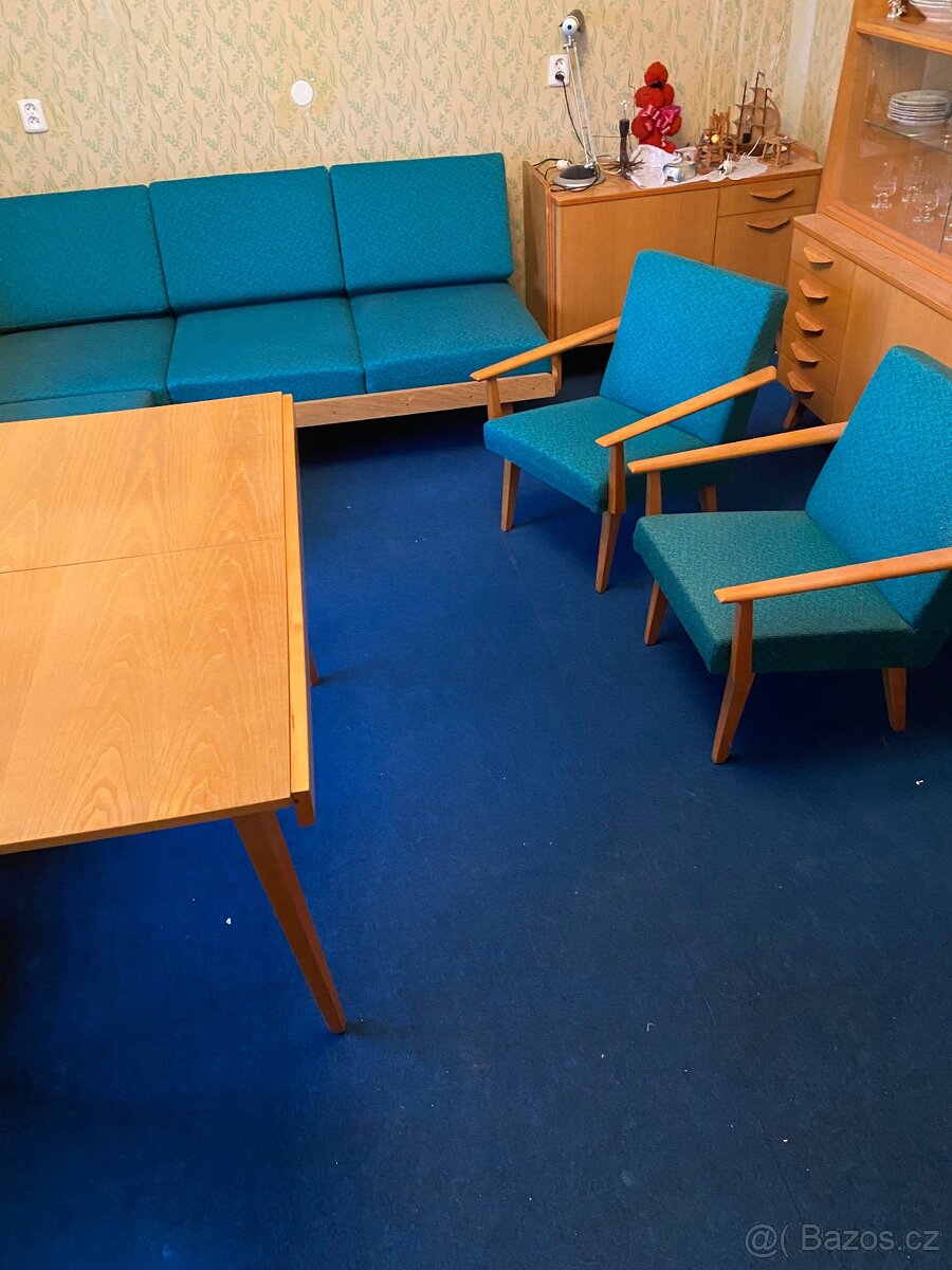 Obývací stěna, gauč, křesla, židle, stůl - 7