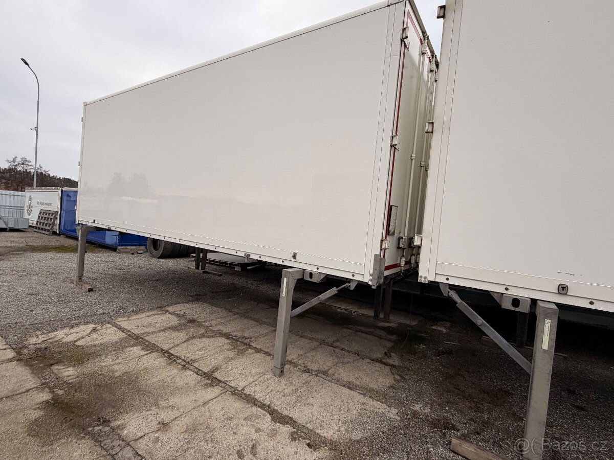 Skříň BDF vrata v přední i zadní části 7200 x 2600 x 2470mm - 7