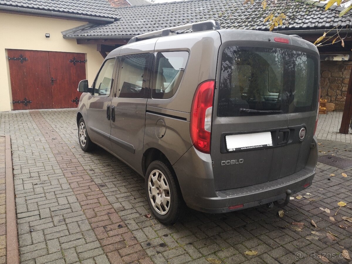 FIAT DOBLO R.V.2016 DIESEL 1.MAJITEL/ČR/5.MÍST/5DVEŘÍ - 7