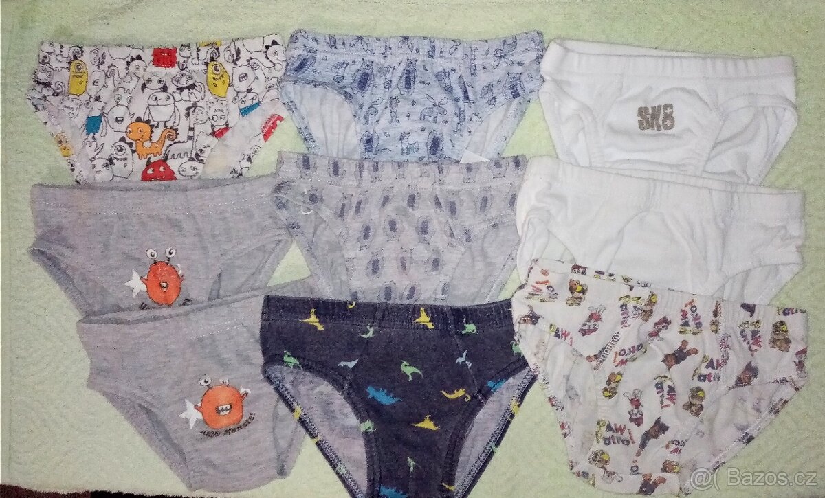 Různé sady slipů + ponožky + punčocháče - 7