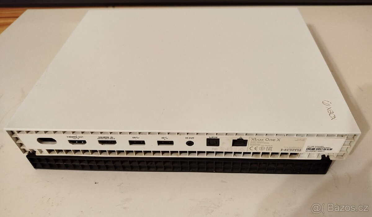 Bílý Xbox One X, 12 her + krabice - 7