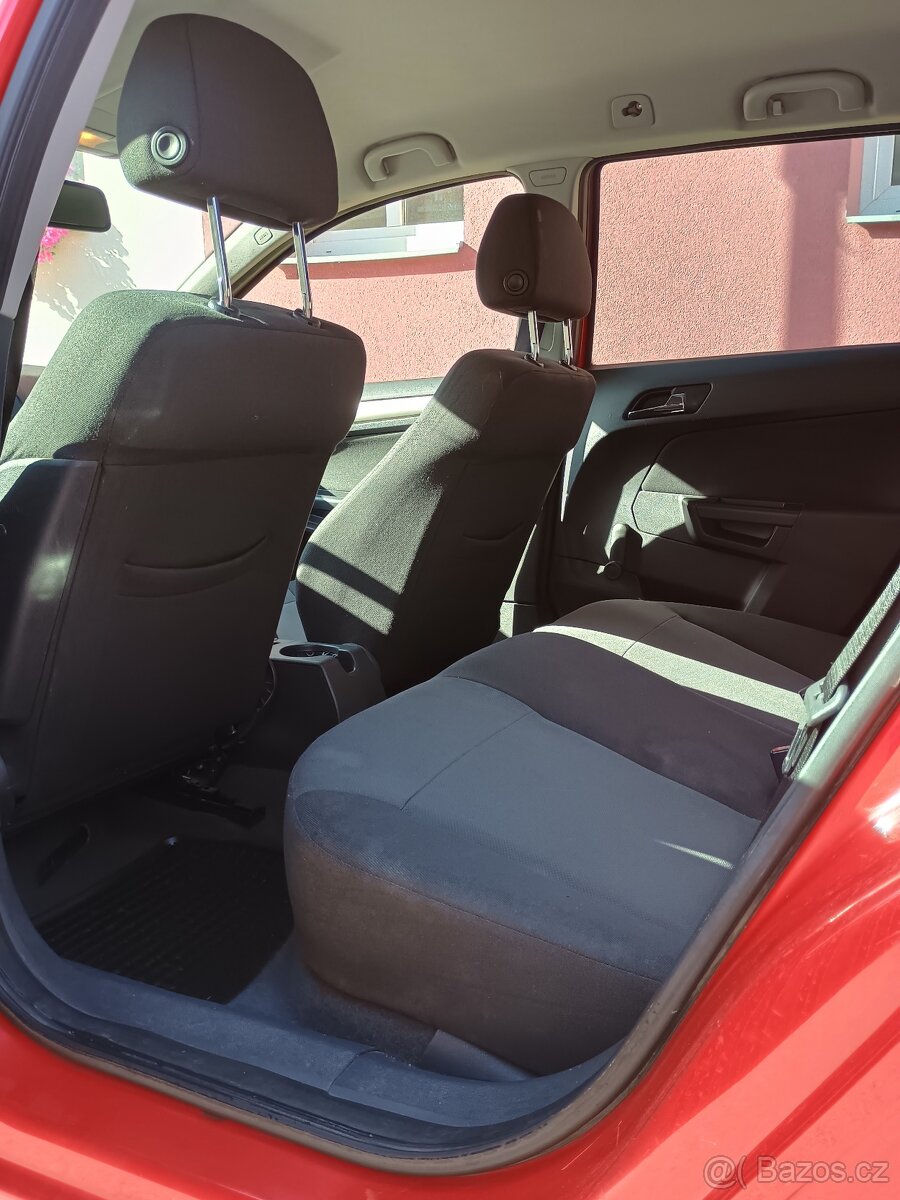 Opel Astra H 1.6 16V caravan - 7