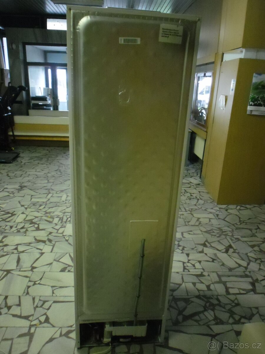 Prodáme lednici Beko, 201 cm, C class (A+++) - 7