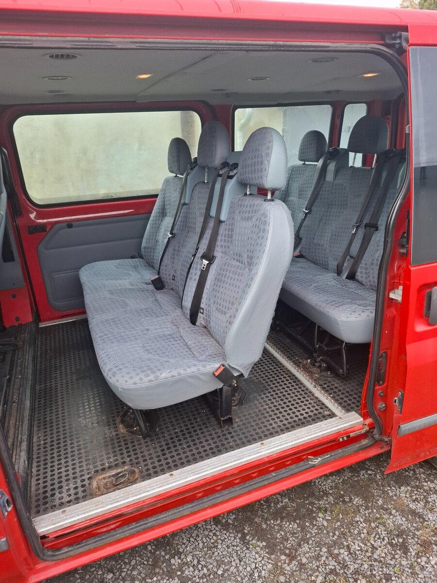 Ford Transit 2,2 TDCi bus 9 míst 92 kw - 7