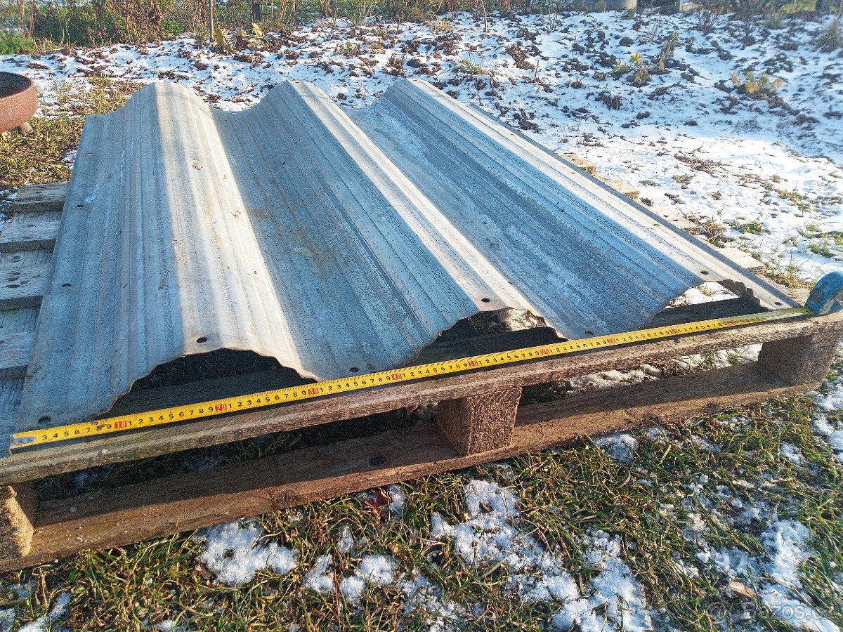 VLNITÝ PLECH Z PLECHOVÉ HALY - 7