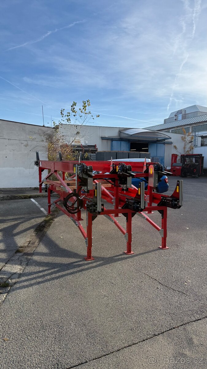 Podávaci stoly pro štípací automaty - 7