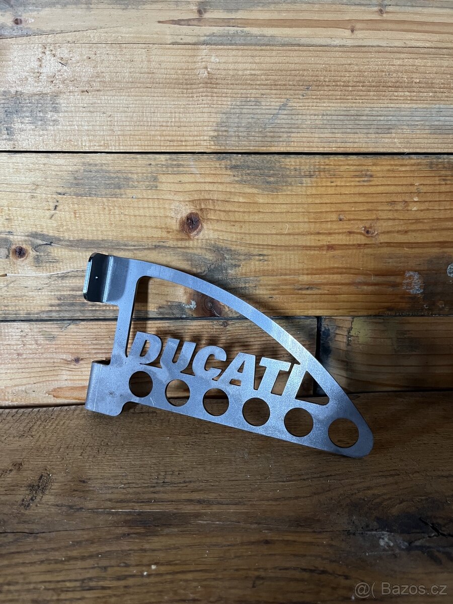 Moto věšák CNC - 7